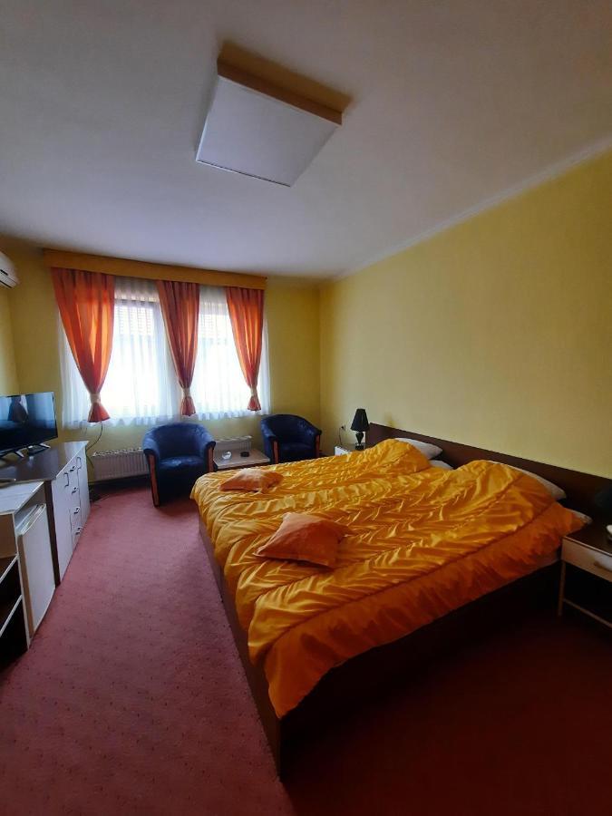 Motel Tiron Kakanj Eksteriør bilde